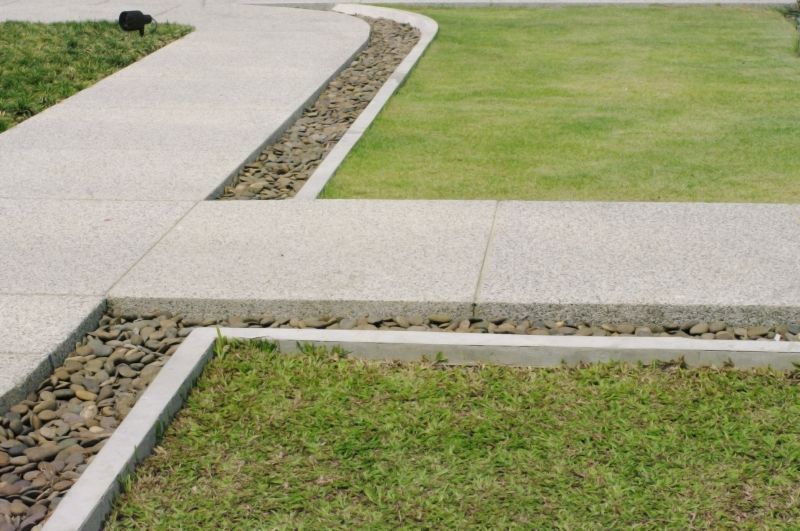 Walkway Curbing